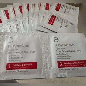 Dr. Dennis Gross Skincare
Mini Alpha Beta® Extra Strength Daily Peel Pads
